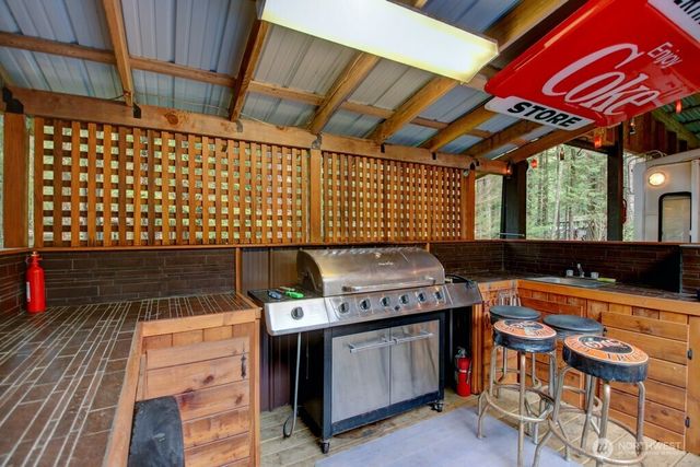 2061 Exit Road, Sumas, WA 98295