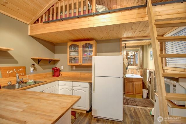 2061 Exit Road, Sumas, WA 98295