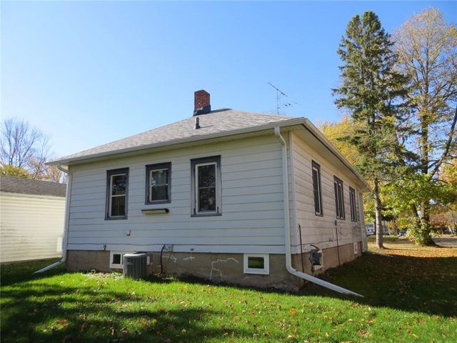 510 Washington Street, Thorp, WI 54771