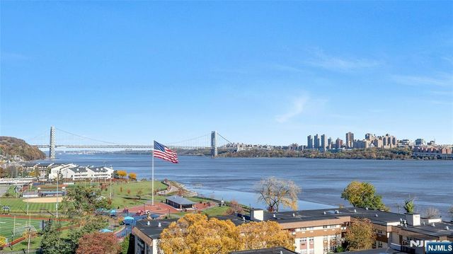 1077 River Road, Edgewater, NJ 07020