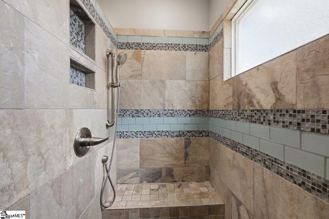 10 N Avondale Drive, Greenville, SC 29609