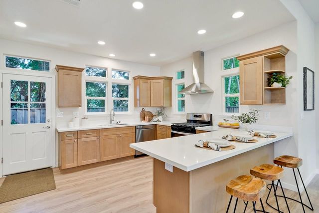 274 Skyview Court, Mountain View, CA 94043