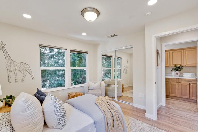 274 Skyview Court, Mountain View, CA 94043