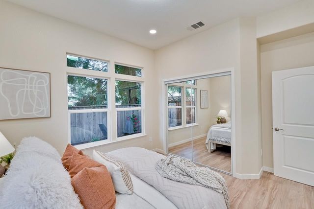 274 Skyview Court, Mountain View, CA 94043