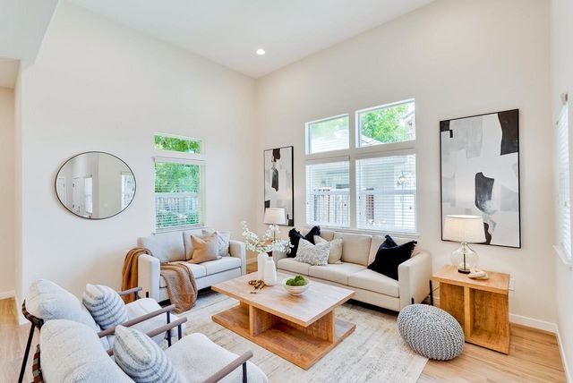 274 Skyview Court, Mountain View, CA 94043