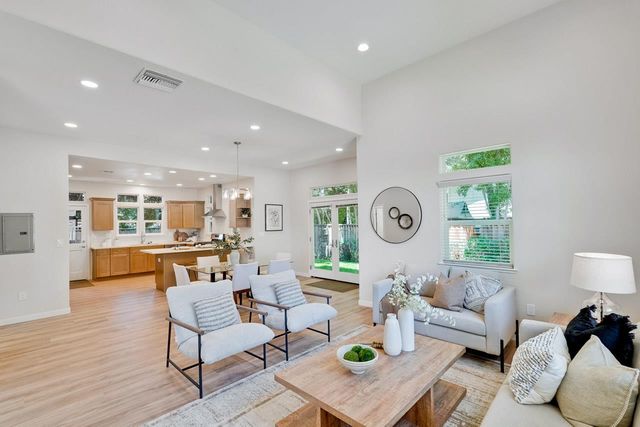 274 Skyview Court, Mountain View, CA 94043