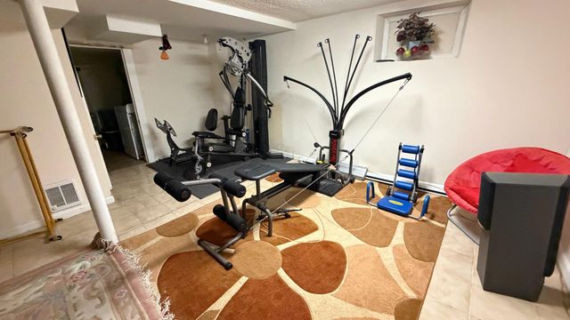 1494 STUYVESANT AVE, Trenton, NJ 08618