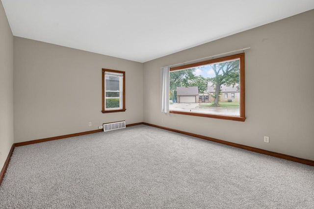 4109 N 39th STREET, Milwaukee, WI 53216