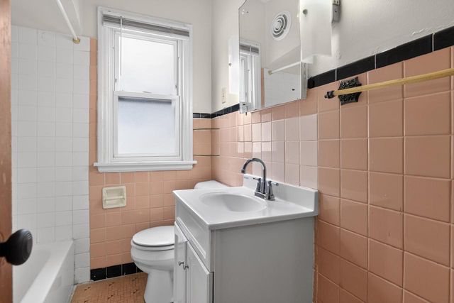 4109 N 39th STREET, Milwaukee, WI 53216