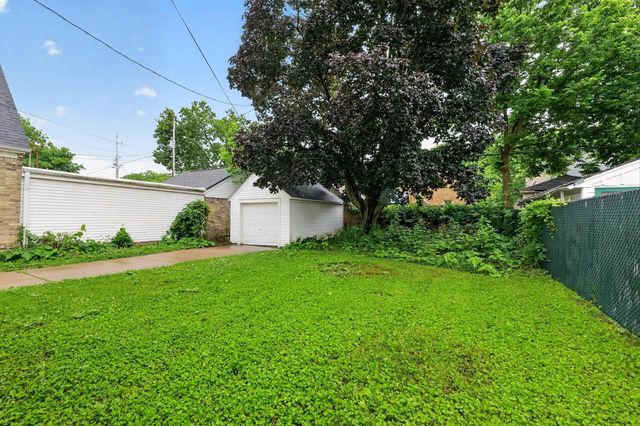 4109 N 39th STREET, Milwaukee, WI 53216