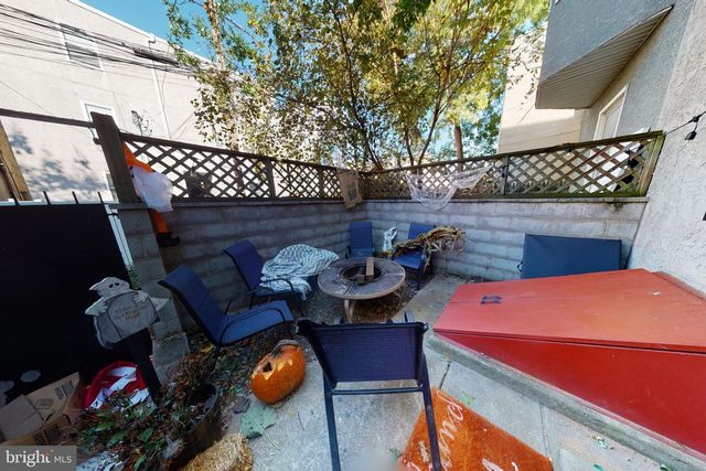 1523 FONTAIN ST, Philadelphia, PA 19121