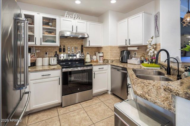 2006 W GOLD DUST Avenue, San Tan Valley, AZ 85144