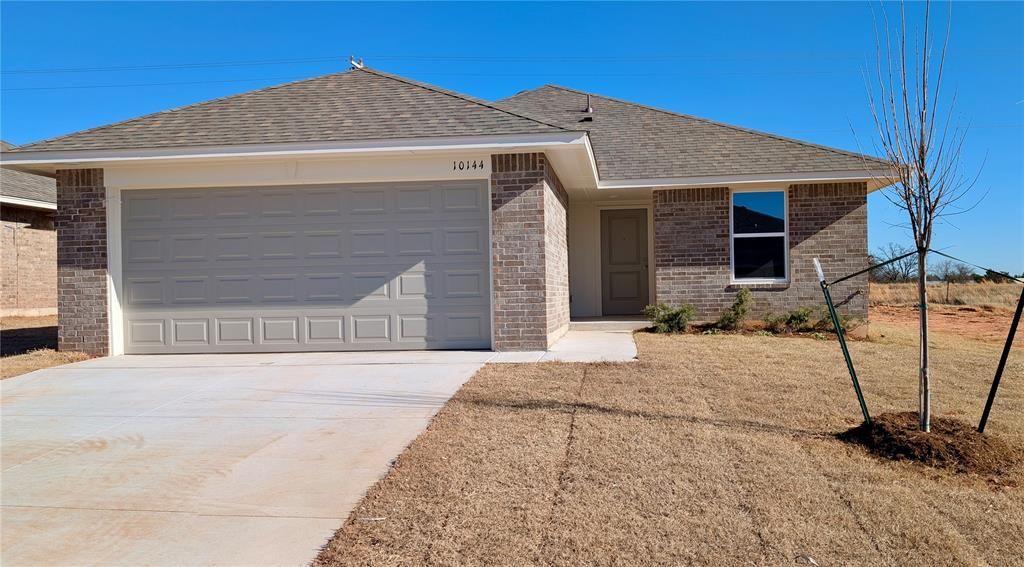 10144 Pennington Street, Harrah, OK 73045