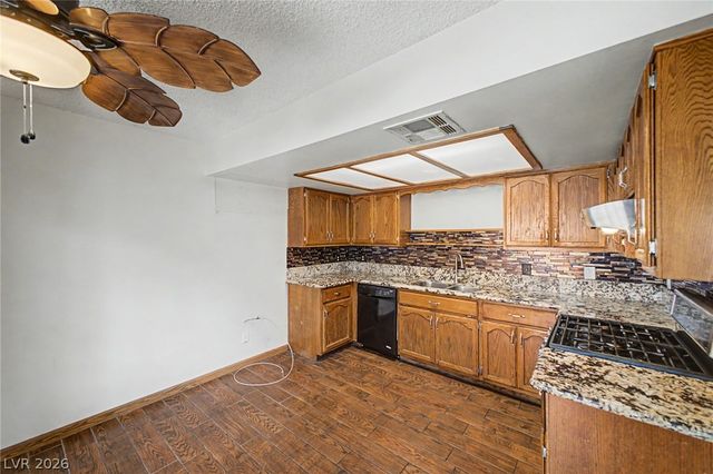 6643 West Tropicana Avenue 104, Las Vegas, NV 89103