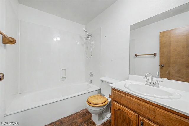 6643 West Tropicana Avenue 104, Las Vegas, NV 89103