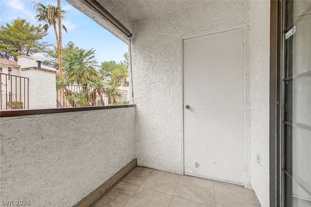 6643 West Tropicana Avenue 104, Las Vegas, NV 89103