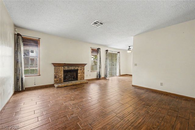6643 West Tropicana Avenue 104, Las Vegas, NV 89103