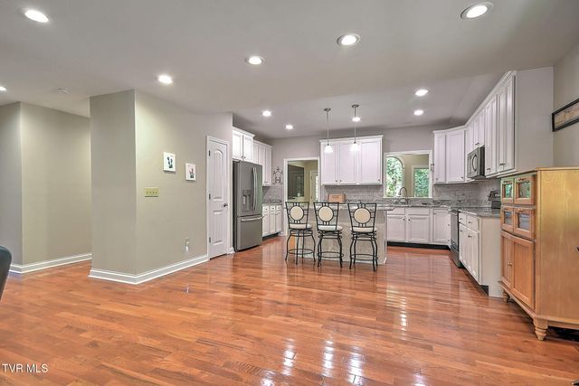 708 Willowcrest Place, Kingsport, TN 37660