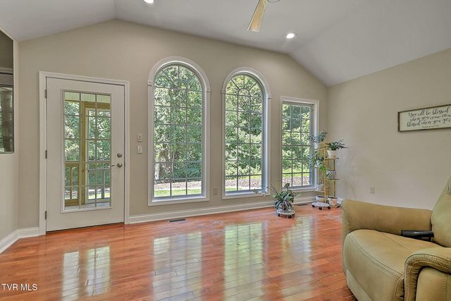 708 Willowcrest Place, Kingsport, TN 37660