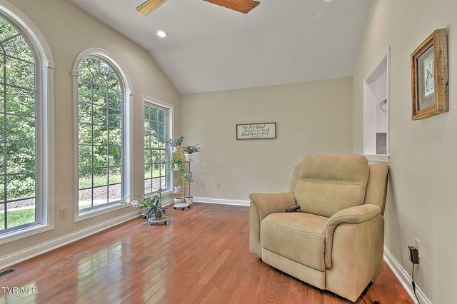 708 Willowcrest Place, Kingsport, TN 37660