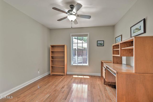 708 Willowcrest Place, Kingsport, TN 37660