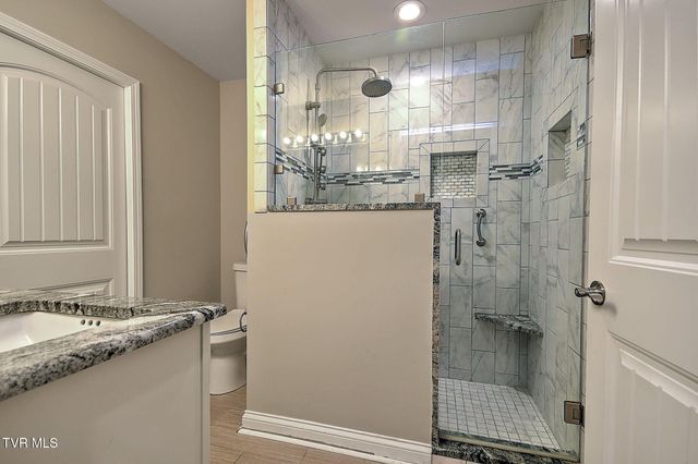 708 Willowcrest Place, Kingsport, TN 37660