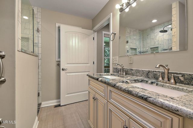 708 Willowcrest Place, Kingsport, TN 37660