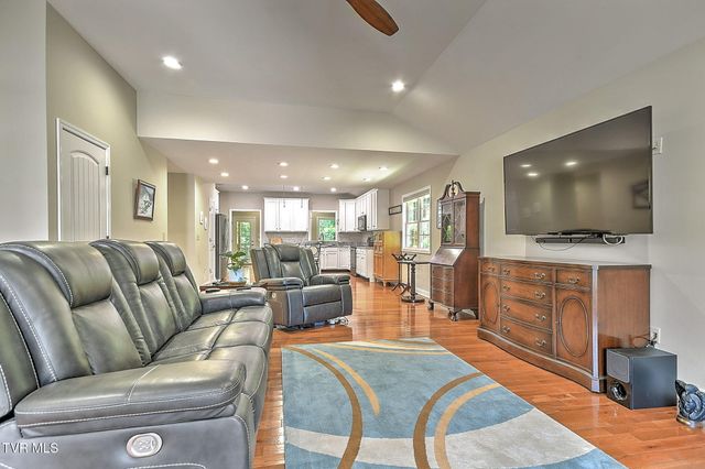 708 Willowcrest Place, Kingsport, TN 37660