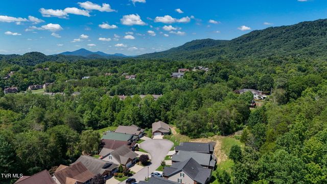 708 Willowcrest Place, Kingsport, TN 37660