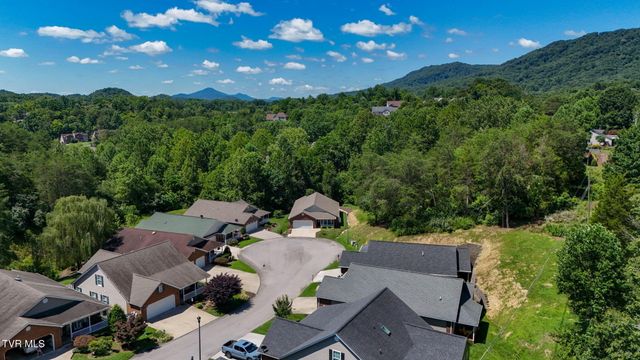 708 Willowcrest Place, Kingsport, TN 37660