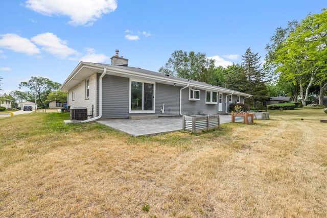 6559 N Sandy Acre ROAD, West Bend, WI 53090