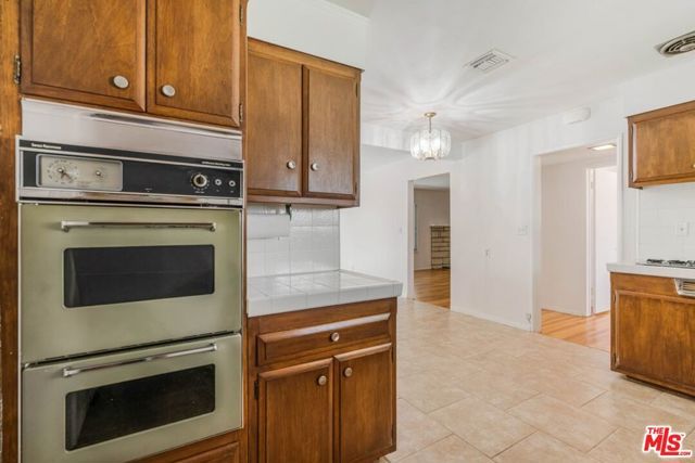 9811 Lubao Avenue, Los Angeles, CA 91311