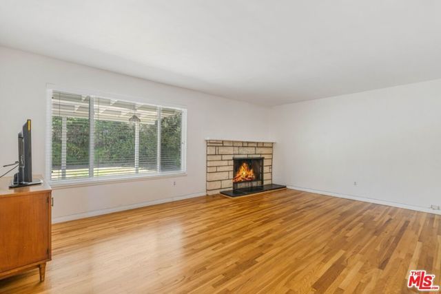 9811 Lubao Avenue, Los Angeles, CA 91311