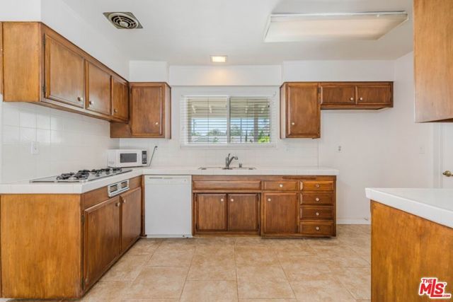 9811 Lubao Avenue, Los Angeles, CA 91311