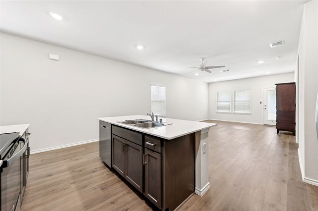 908 Hay Loft Lane, Royse City, TX 75189