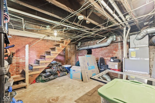 1418 S 7th Street, Terre Haute, IN 47802