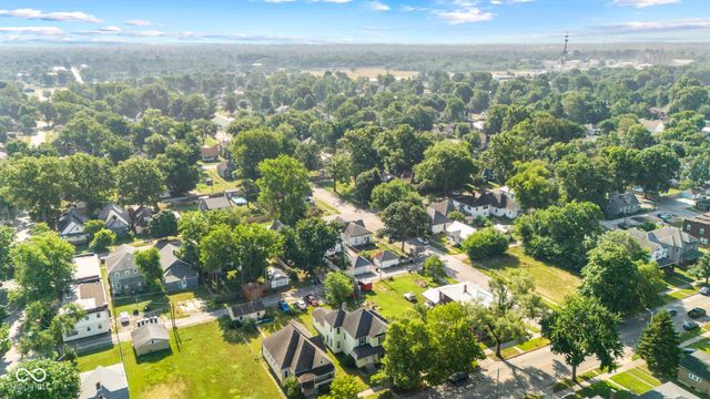 1418 S 7th Street, Terre Haute, IN 47802