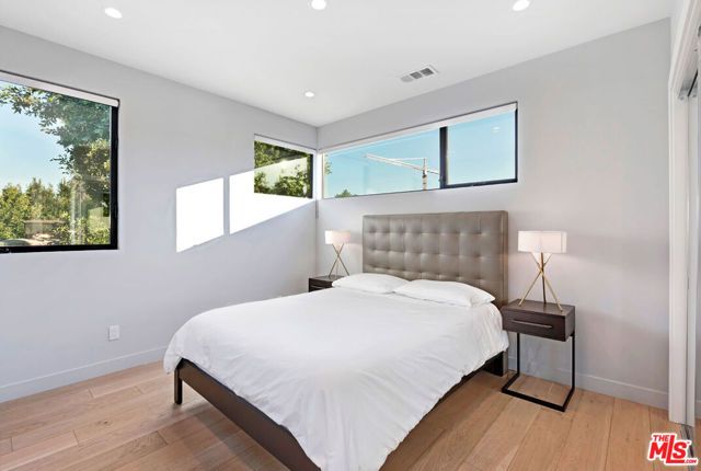 8925 Dorrington Avenue, West Hollywood, CA 90048