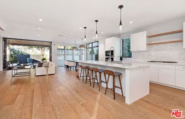 8925 Dorrington Avenue, West Hollywood, CA 90048
