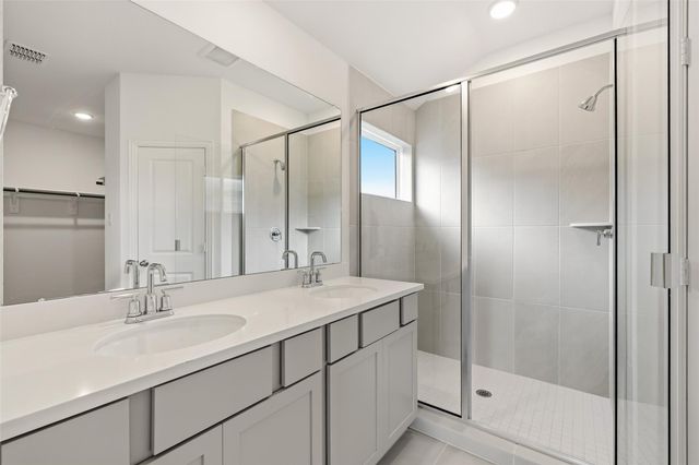 2242 Villa Clara Drive, Friendswood, TX 77546