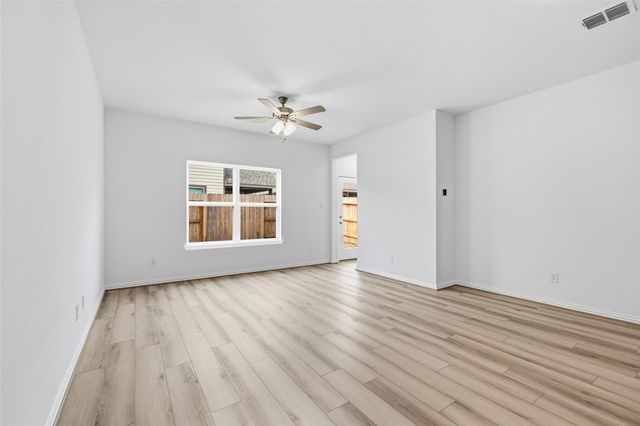 2242 Villa Clara Drive, Friendswood, TX 77546