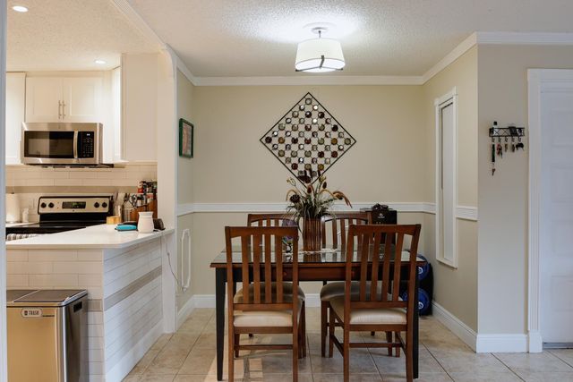 715 Sunny Pine Way A2, Greenacres, FL 33415