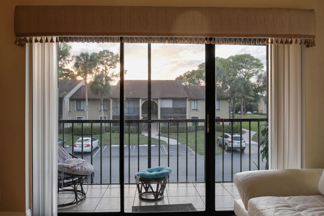 715 Sunny Pine Way A2, Greenacres, FL 33415