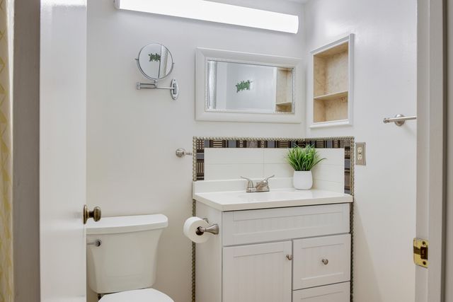 715 Sunny Pine Way A2, Greenacres, FL 33415