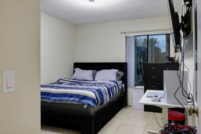 715 Sunny Pine Way A2, Greenacres, FL 33415