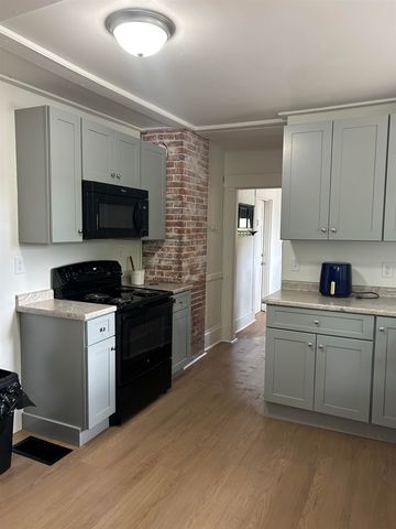 23 High Street, Plymouth, NH 03264