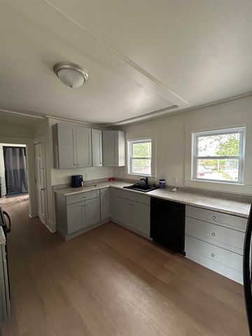 23 High Street, Plymouth, NH 03264