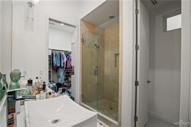 206 N Mockingbird Avenue, Mission, TX 78572