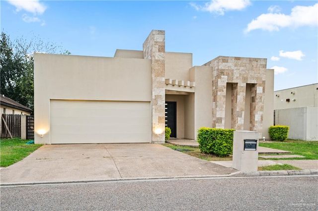 206 N Mockingbird Avenue, Mission, TX 78572