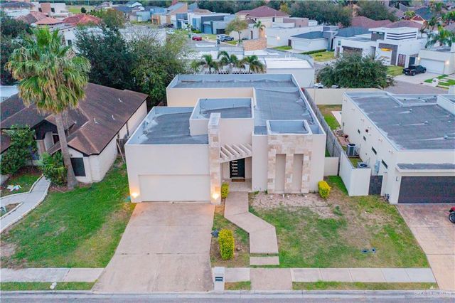 206 N Mockingbird Avenue, Mission, TX 78572